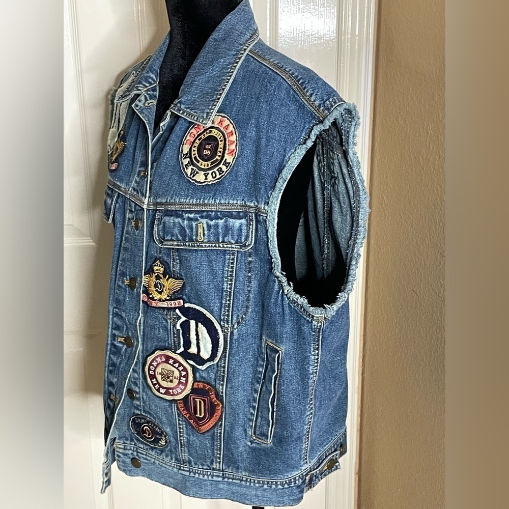 VINTAGE 92’ designer Donna Karan NY unique denim Felt Letterman vest Size 12 - Picture 3 of 12